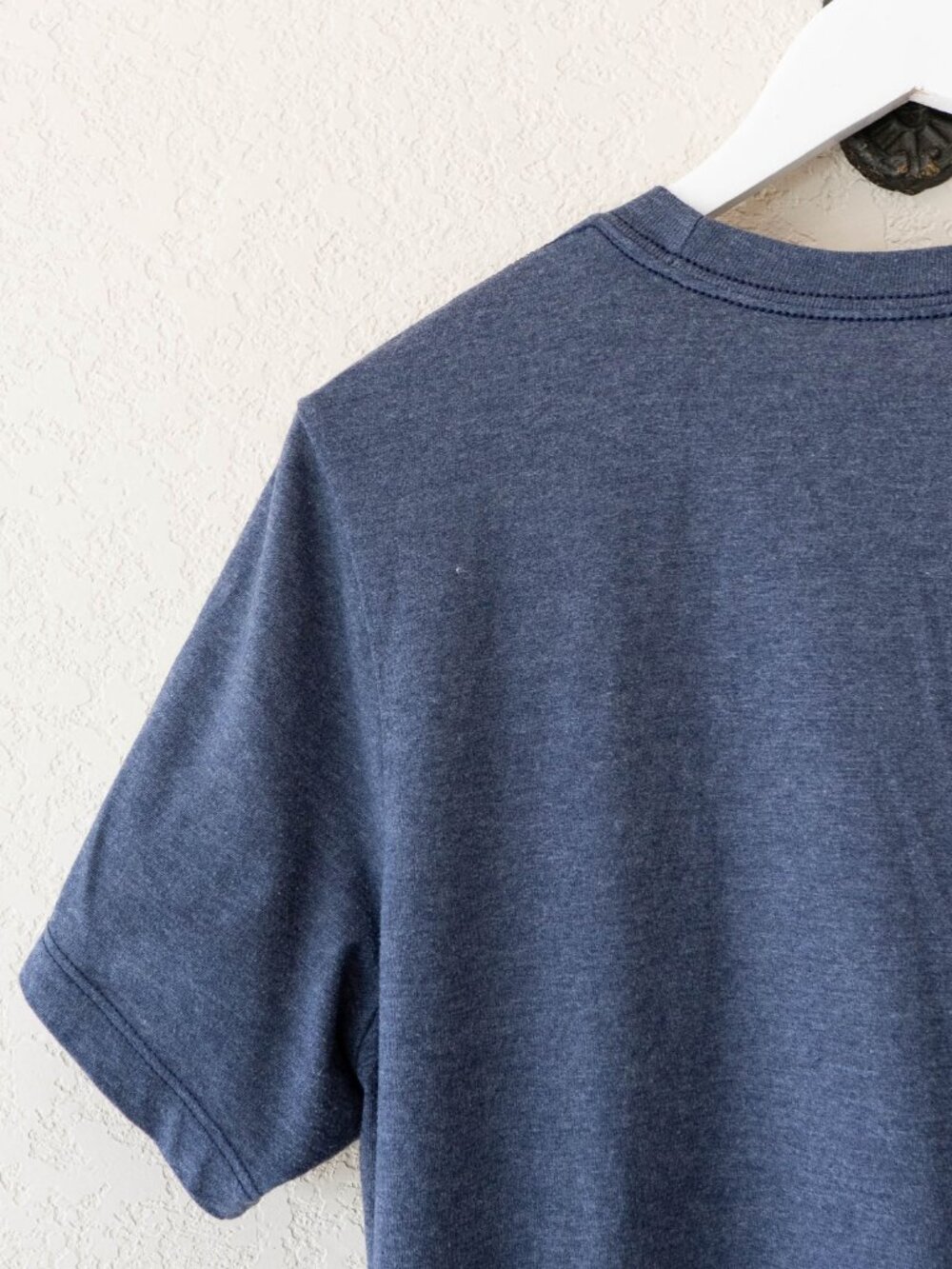The North Face Women's Navy Logo Crew T-Shirt - Picture 9 of 13